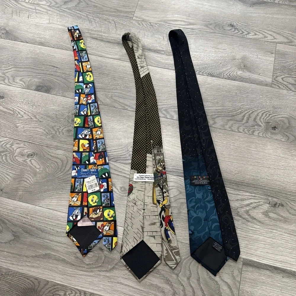Looney Tunes Men's Neck Ties 1990s‎ Warner Brothers Lot Of 3 Tweety, Bugs Etc